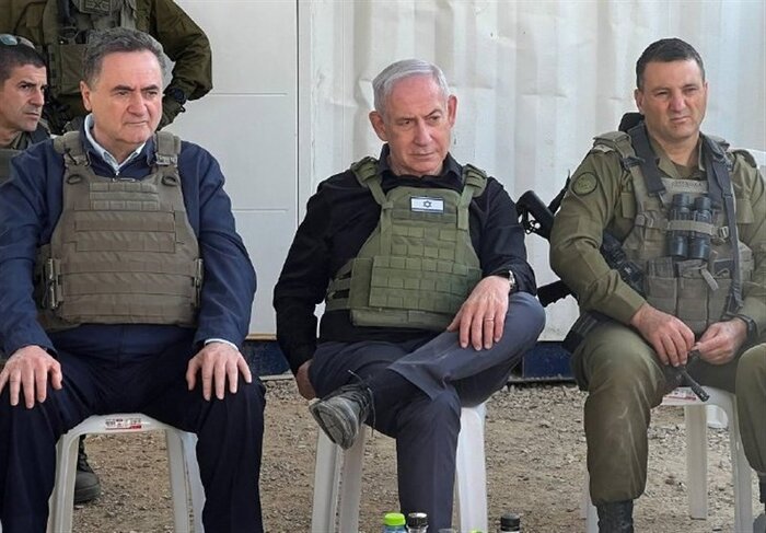 جنگ و گریز دیوانه از قفس