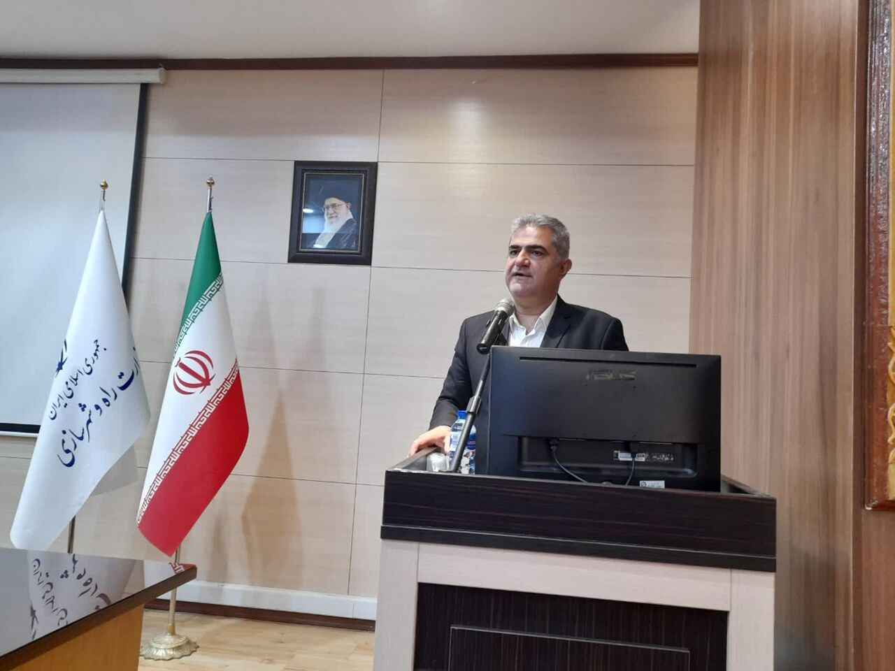 معاون وزیر راه: تامین زمین برای اجرای نهضت ملی مسکن در مازندران دغدغه جدی است