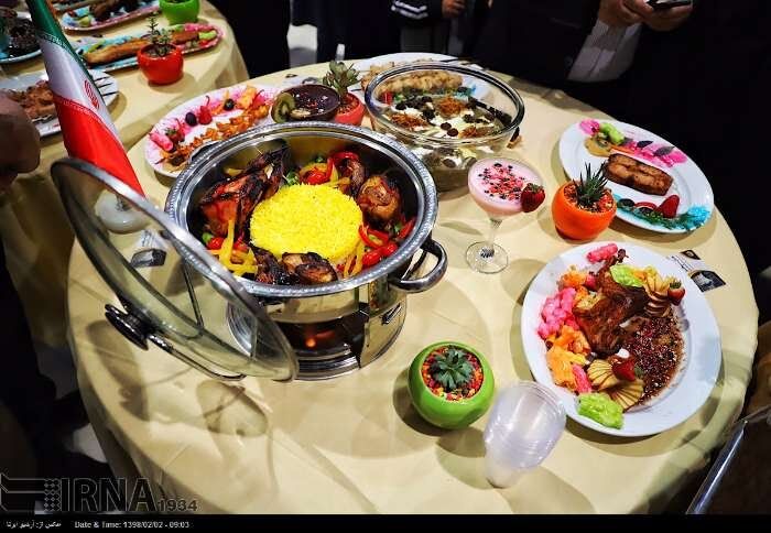 نخستین جشنواره گردشگری و صنایع دستی اردستان گشایش یافت
