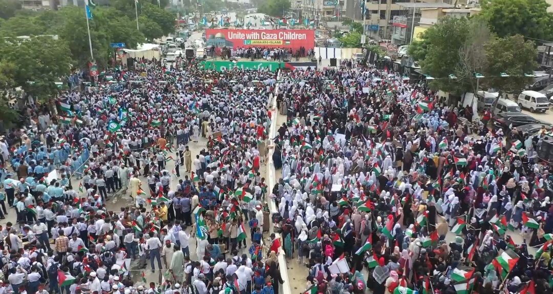 برپایی اجتماع بزرگ برائت از رژیم کودک‌کش صهیونیستی در پاکستان