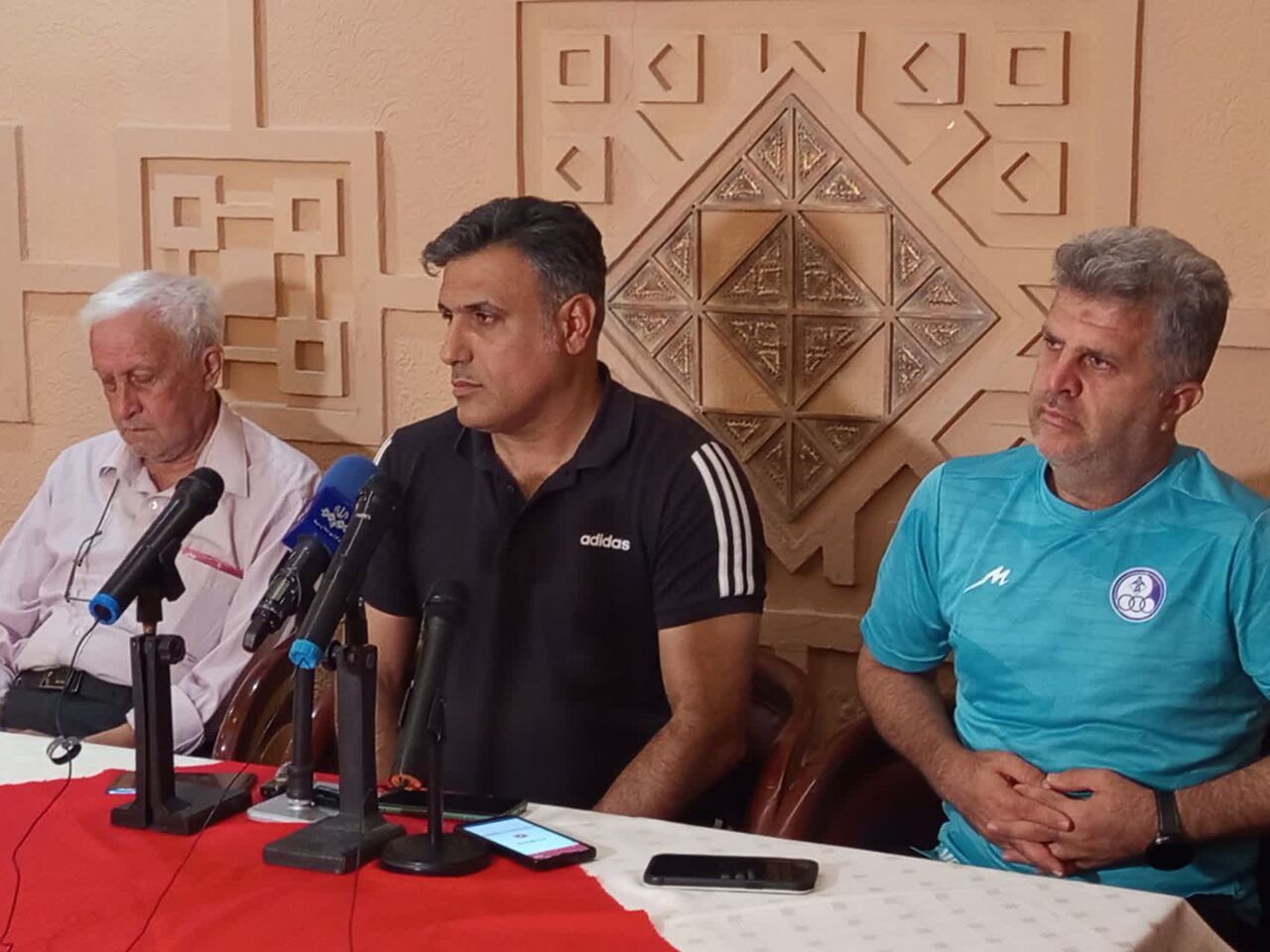 سرمربی استقلال خوزستان: توانمندی‌های آلومینیوم فراتر از رتبه این تیم در جدول است