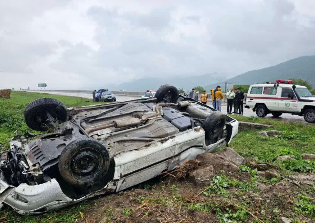 واژگونی ۲ خودرو در گلستان با ۱۰ مصدوم