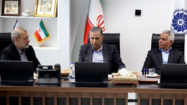 یک تیم اقتصادی با محوریت اتاق بازرگانی در کنار مذاکرهکنندگان سیاسی حضور یابد