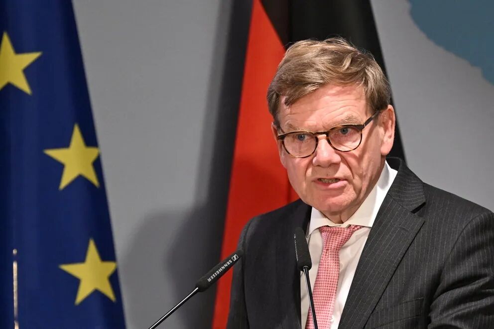 آلمان: با وجود مواضع سخت واشنگتن علیه اتحادیه اروپا، تعهد آمریکا به ناتو پابرجاست