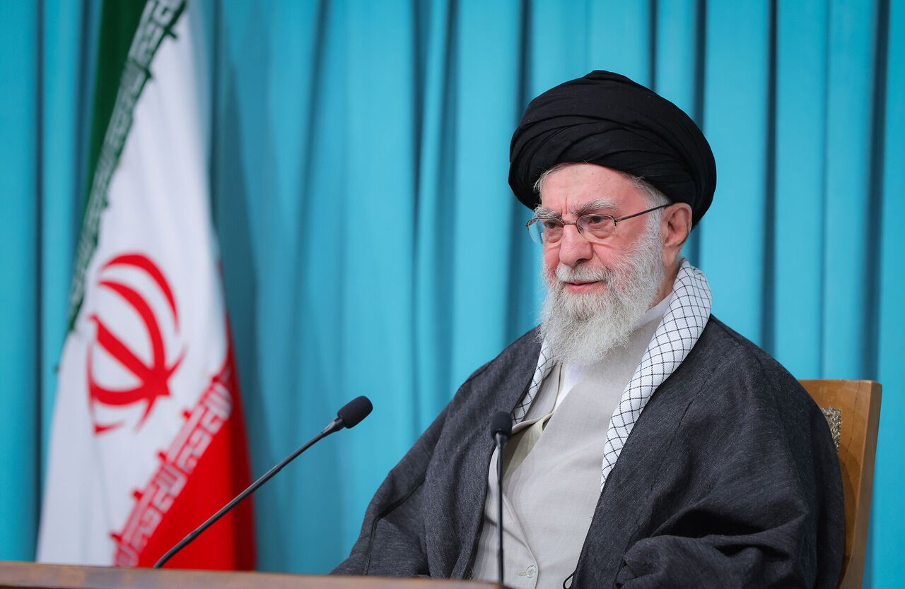 رهبر معظم انقلاب اسلامی: اتحاد ملی ایران، همان اتحاد ملی ۲۳ خرداد است همه مسئولند رهبر معظم انقلاب اسلامی: اتحاد ملی ایران، همان اتحاد ملی ۲۳ خرداد است همه مسئولند