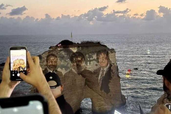 بیروت با تصاویر شهید سید حسن نصرالله و شهید سید هاشم صفیالدین نورافشانی شد+عکس