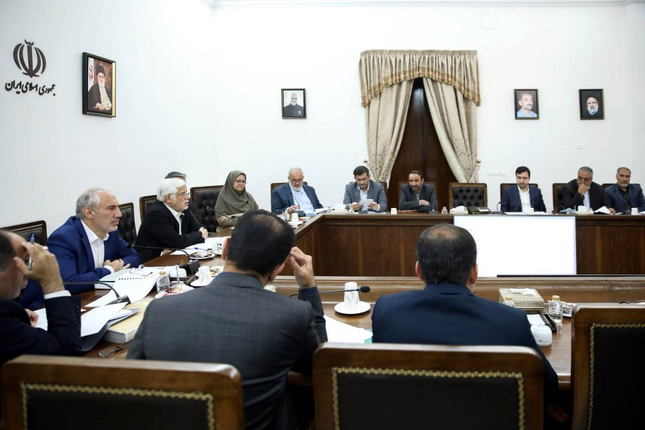 عارف: تأمین انرژی مورد نیاز بخش تولید در اولویت اقدامات دولت است