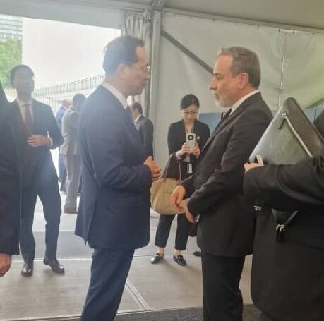 FM Araghchi meets with Venezuelan, Ugandan, and Chinese diplomats in New York