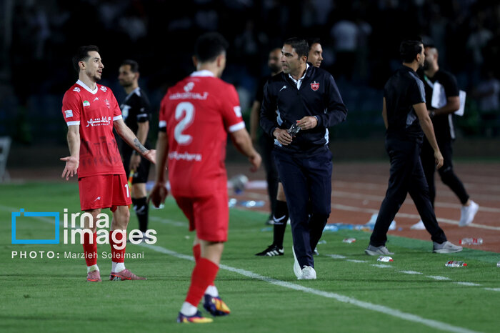 نقدی بر عملکرد هاشمیان در پرسپولیس؛ «هلیکوپتری» که زود به پرواز درآمد!