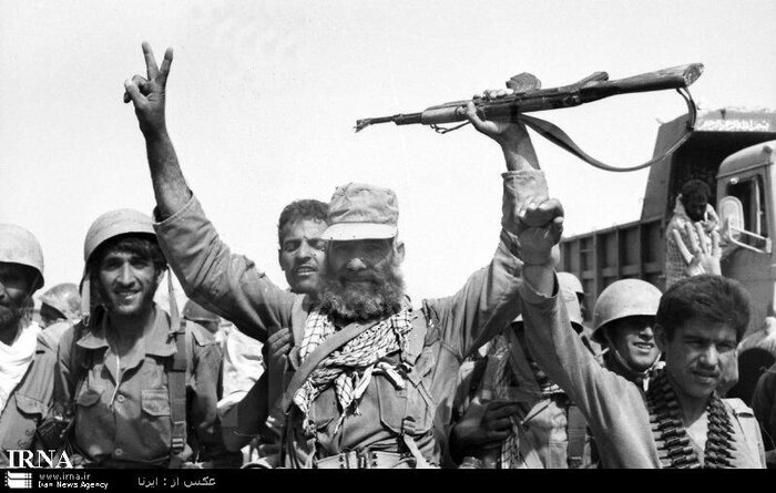 از یتیمی تا جاودانگی؛ روایتی از کودک فرومدی که قهرمان وطن شد