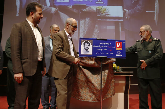 ایران در ساخت تجهیزات پیشرفته نظامی از هیچ کشوری اجازه نخواهد گرفت