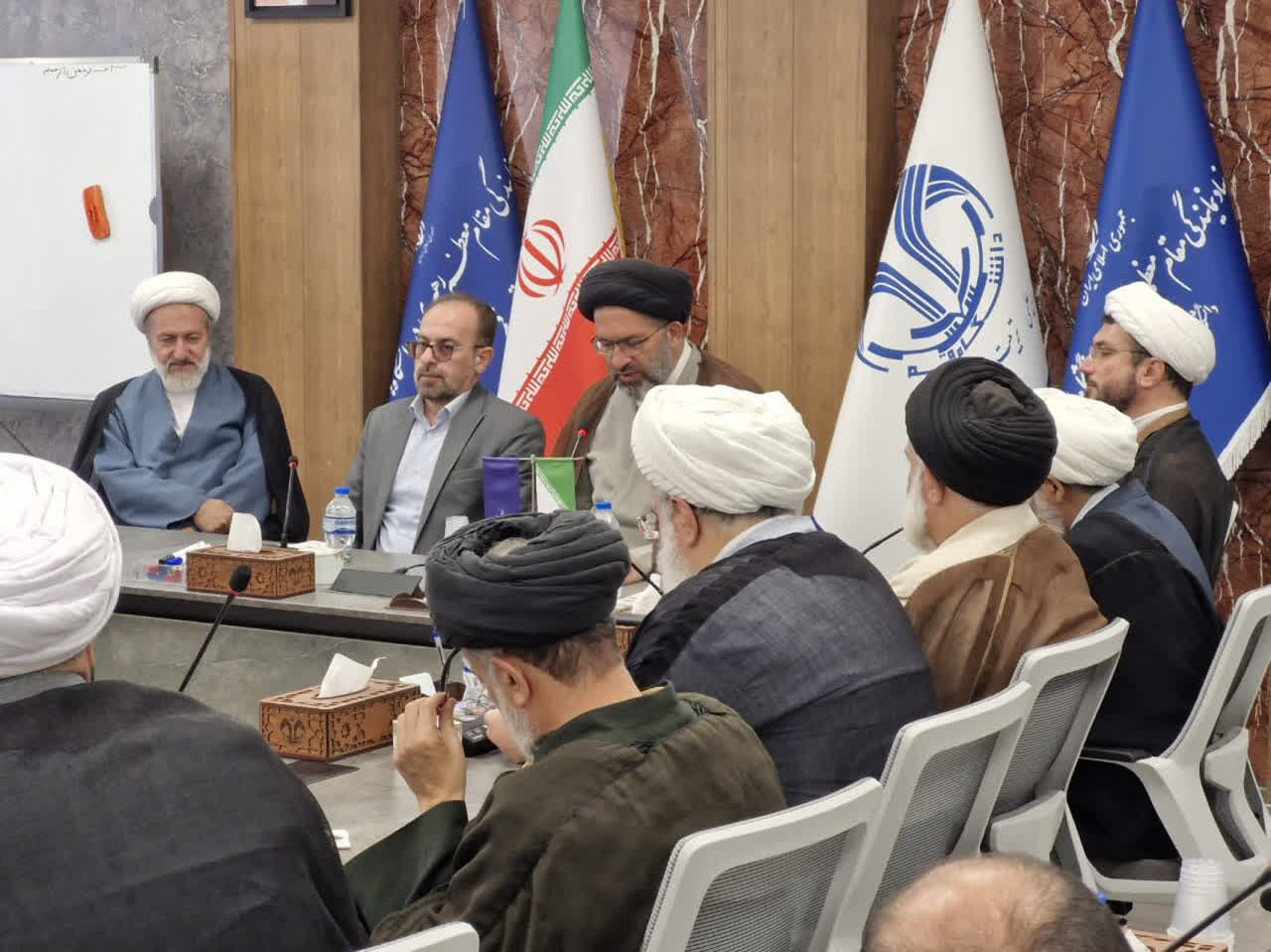 تاکید بر هم‌افزایی استانداری قم و نهاد رهبری در دانشگاه‌ها