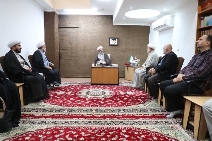 امام جمعه سمنان: «مهدویت» همراه با رفع شبهات برای جوانان ترویج شود