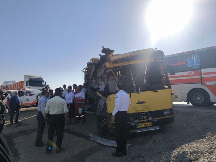 دستور استاندار سمنان درباره حادثه اتوبوس: عزل ناظران مقصر و بازنگری در قراردادها