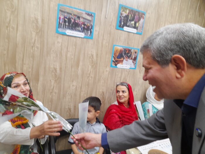 آغاز پویش ملی "رز مهربانی"/ ضرورت برنامه‌ریزی برای مراقبت از سالمندان