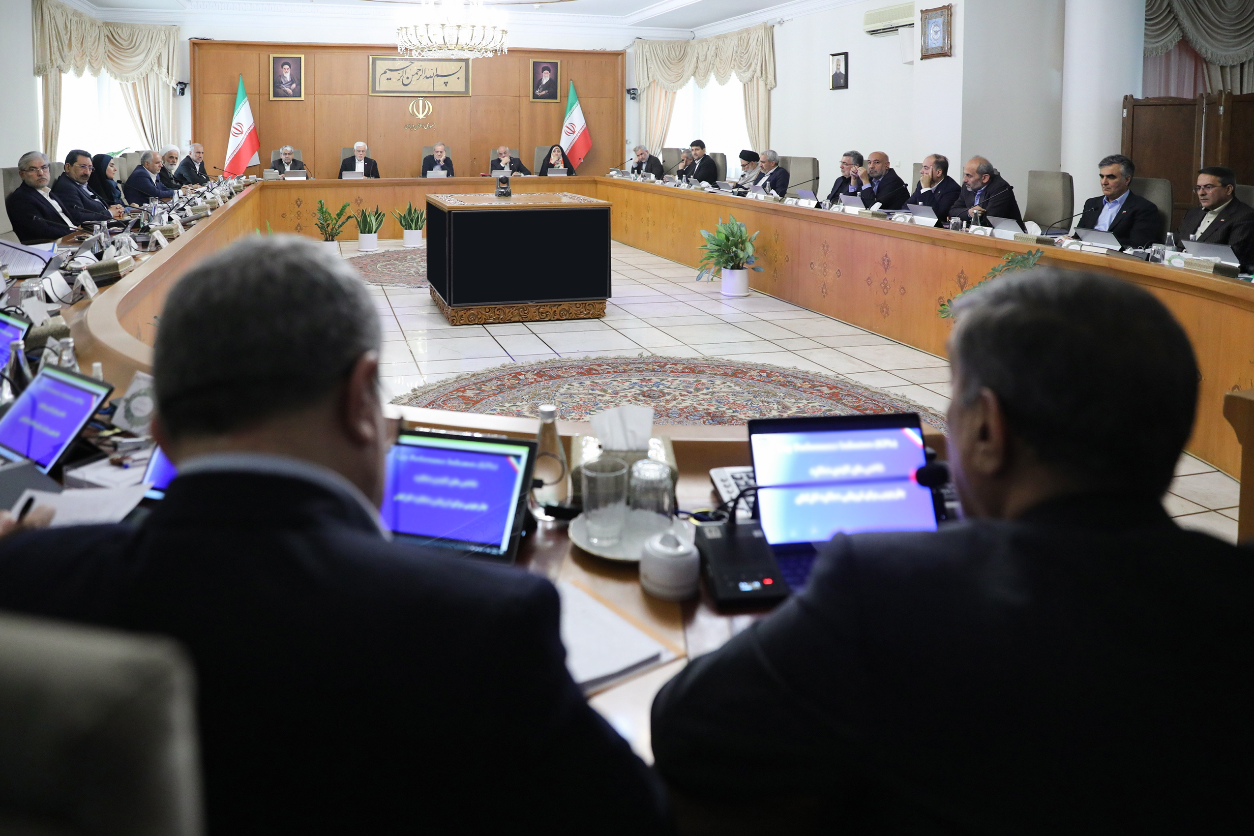 پزشکیان: نباید نیروهای علمی را به صرف یک اظهار نظر محروم کرد