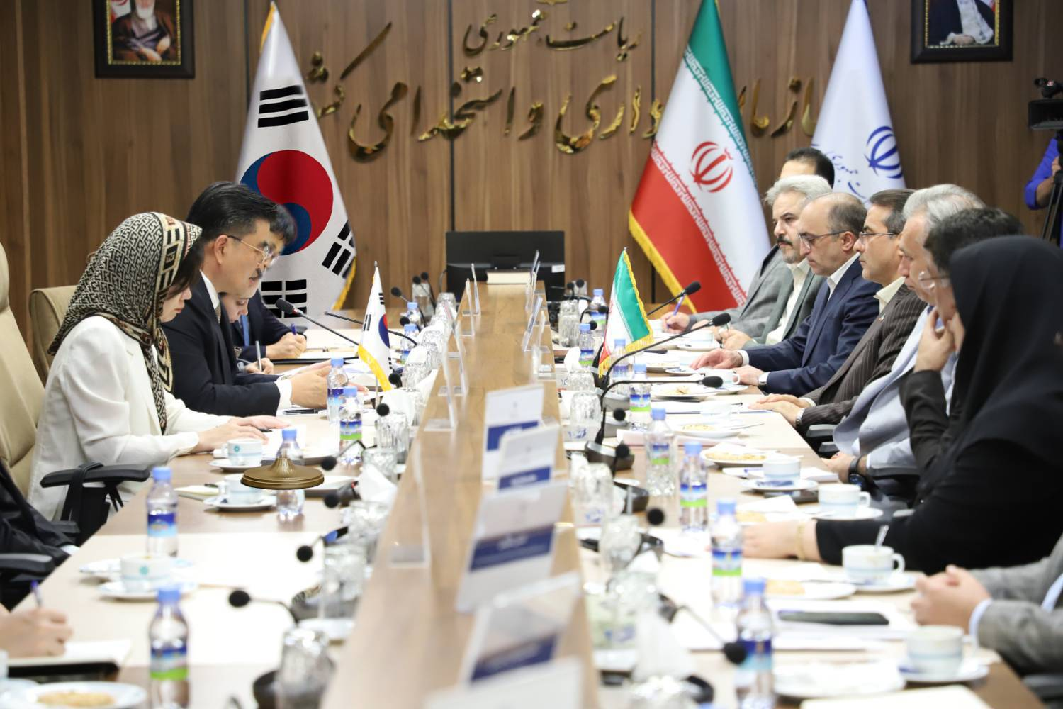 تأکید معاون رئیسجمهور بر همکاری با کره جنوبی در حوزه هوشمندسازی دولت