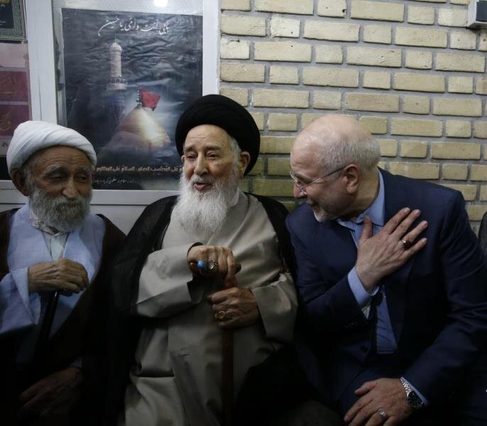 حضور رئیس مجلس در مراسم ختم همسر آیت الله سیستانی در قم