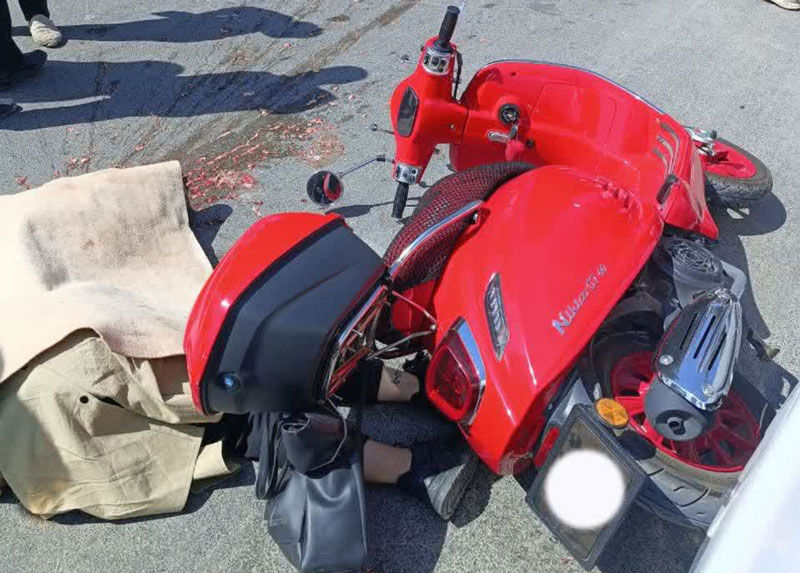 تصادف مرگبار موتورسوار زن در اصفهان