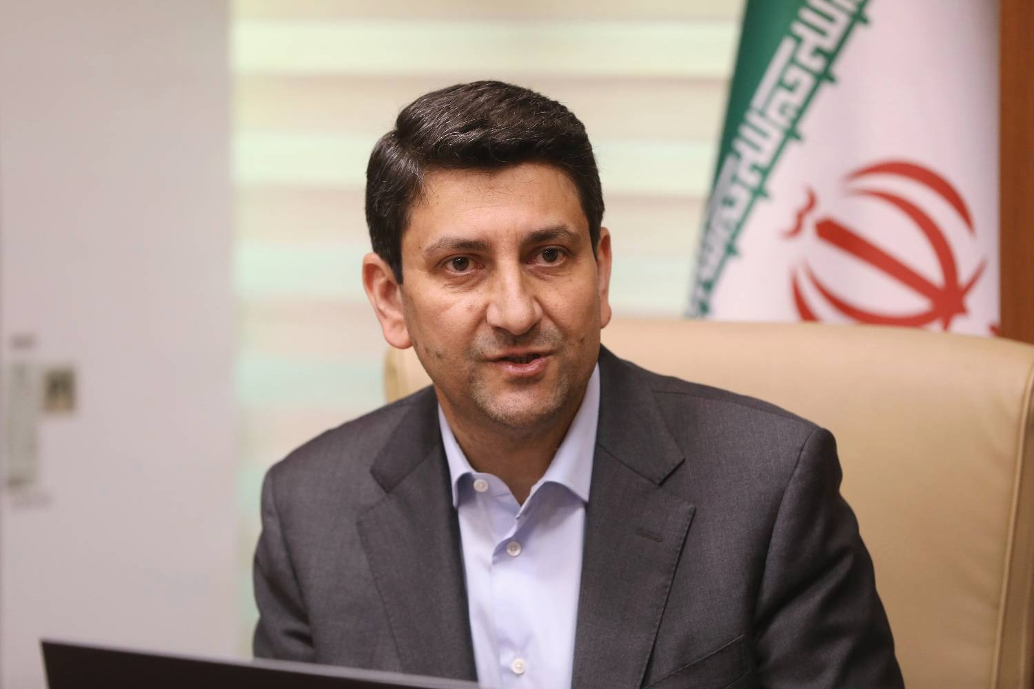دستورالعمل و ضوابط فنی خدمات دارورسانی برخط اجرایی شد/ سرانه دارو در ایران ۵۰ دلار