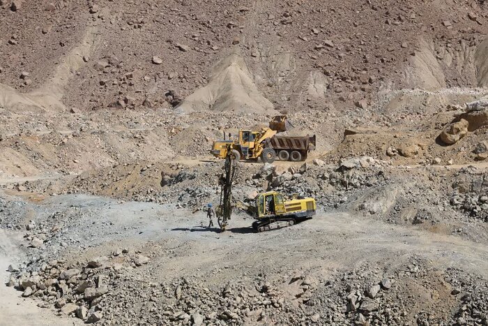 استاندار خراسان جنوبی: معادن در خدمت توسعه اقتصادی و معیشتی مردم باشد