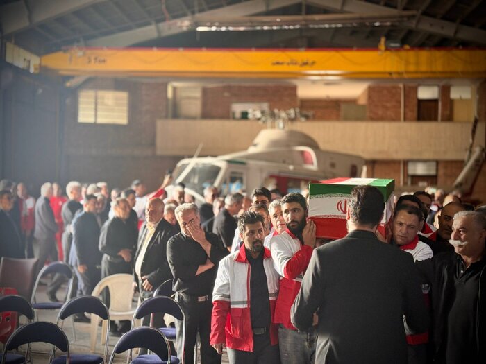 مراسم تشییع پیکر شهید کاپیتان «محسن مهرابزاده» برگزار شد