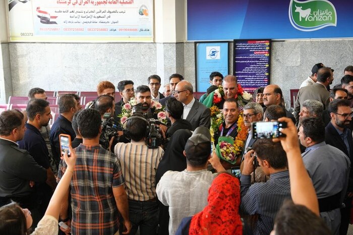 بازگشت قهرمانان جهانی پارادوومیدانی به کرمانشاه با استقبال مردم و مسوولان