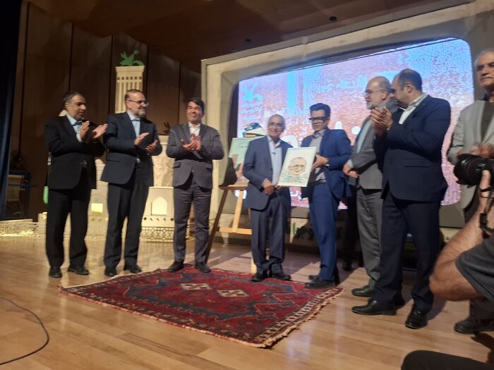 استاندار کرمان: تحقق کرمانِ‌بَرفراز با تکیه بر ظرفیت‌های فرهنگی و تمدنی‌ مورد تاکید است‌
