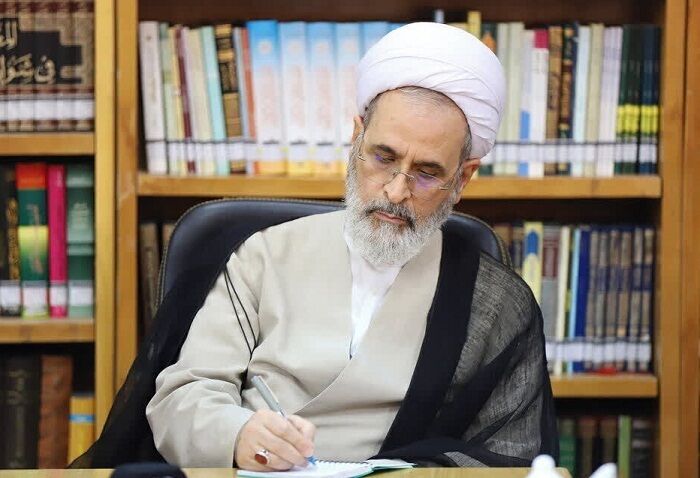 تقدیر آیت الله اعرافی از نقش آفرینی معلمان در ایام جنگ رمضان