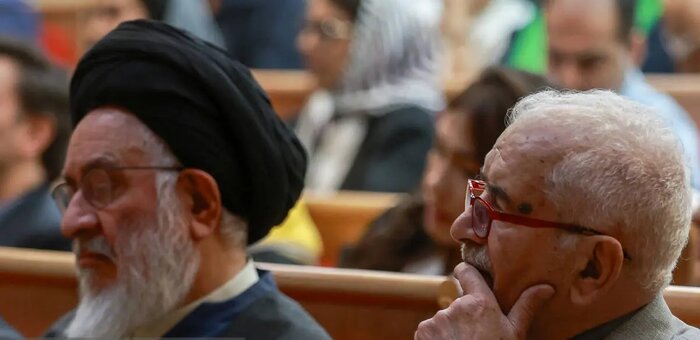 شفیعی کدکنی: همه موظفیم از فرهنگ ایرانی پاسداری کنیم چنانکه ایرج افشار کرد