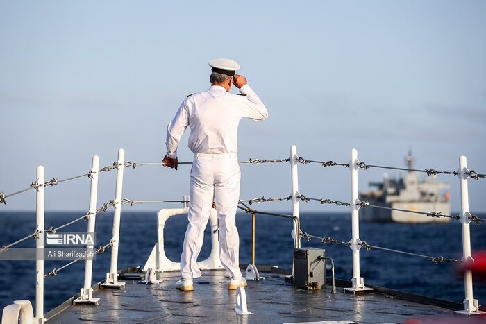 دریادار ایرانی: پوشش فرماندهی دریایی ارتش به آبهای دوردست و اقیانوسها رسیده است