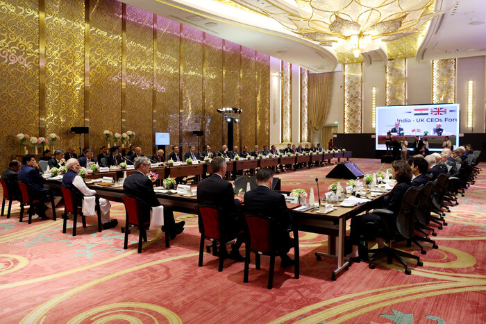 سفر استارمر به هند؛ نمایش دیپلماتیک یا تلاش برای بازتعریف نقش لندن در آسیا؟