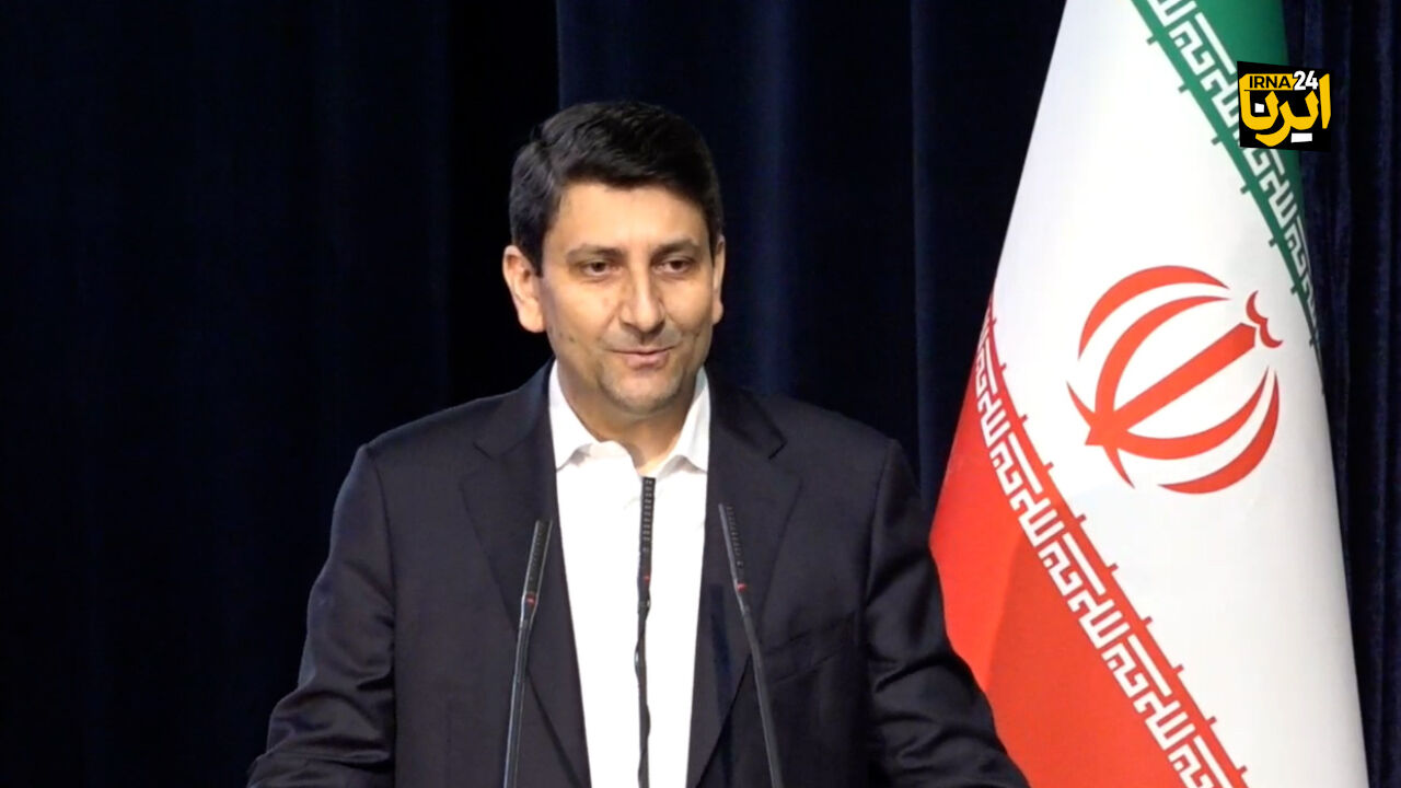 Sattar Hashemi: پوشش ارتباطات آزادراه شیراز-Isfahan منوط به عرضه سایت ها است