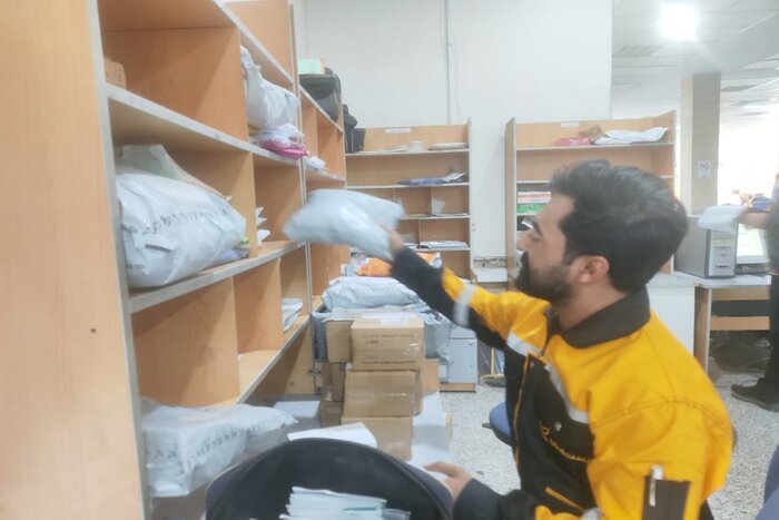 پستچی؛ چهره‌ای آشنا، نقشی ناپیدا