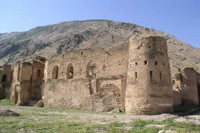 قلعه اولتان پارسآباد در انتظار بازسازی