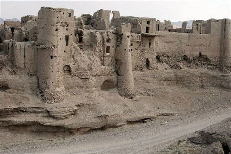 قلعه اولتان پارس‌آباد در انتظار بازسازی