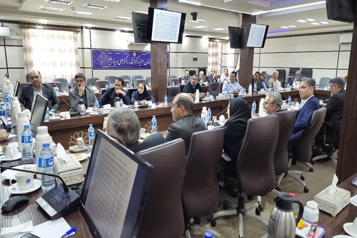 رقابتی کردن واردات و شبکههای امین، راهکار مقابله با جنگ اقتصادی است