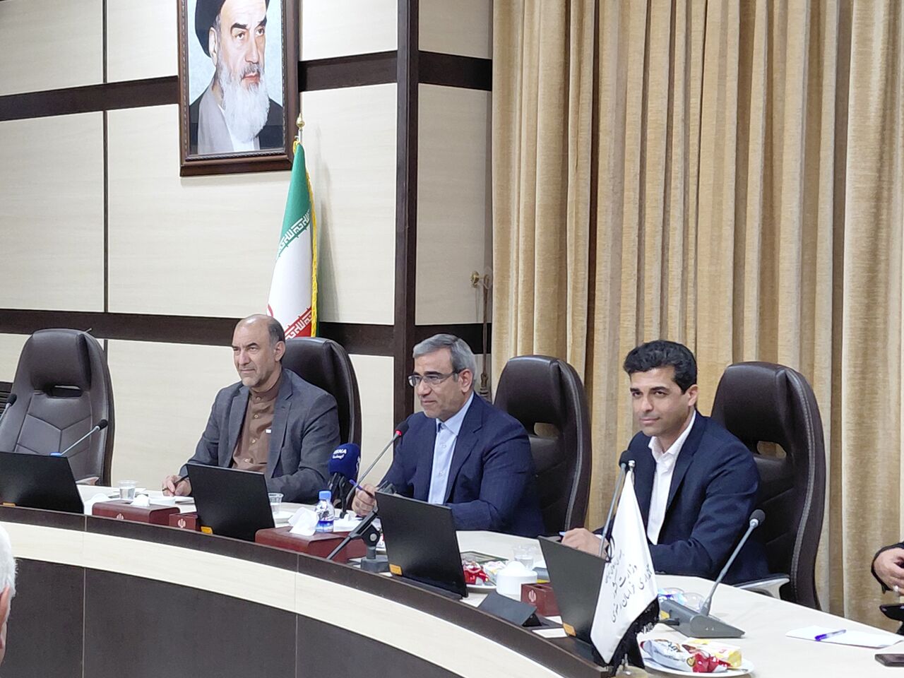 استاندار خراسان رضوی: پایگاه خراسان‌پژوهی در مشهد احیا می‌شود