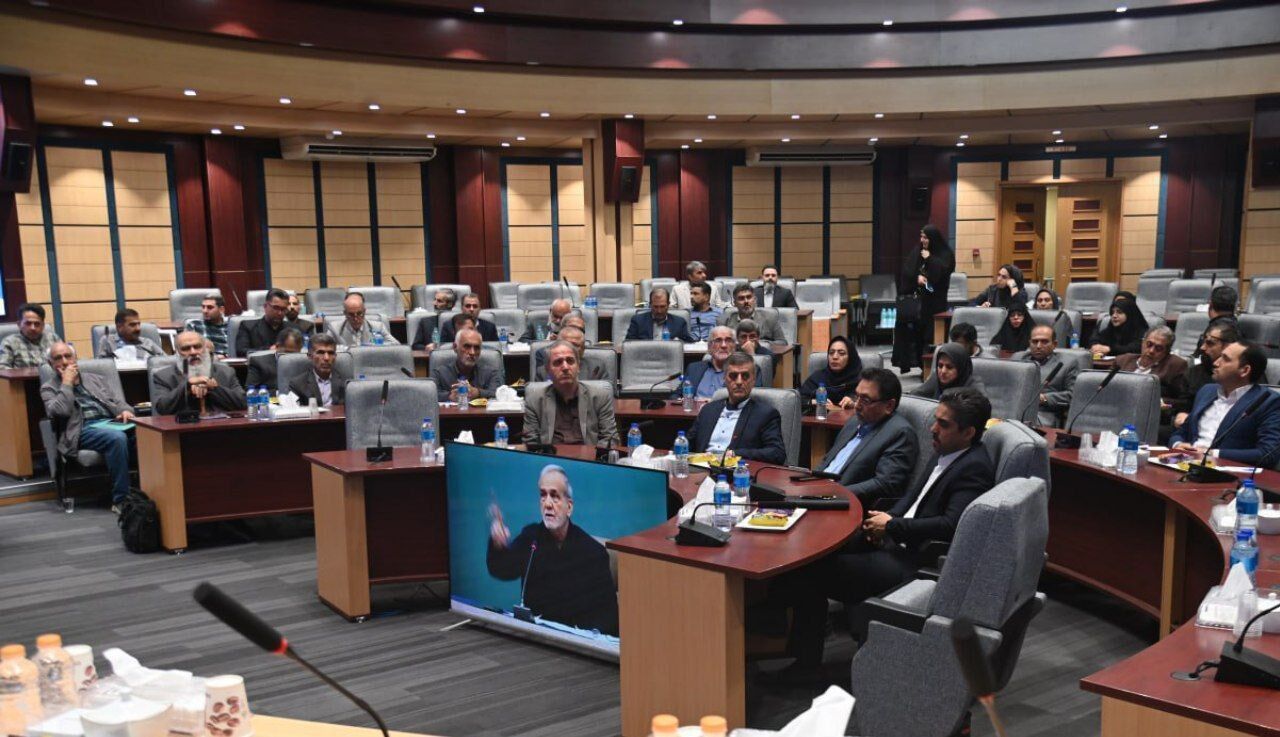 مشاور رئیس‌جمهور: دولت چهاردهم از نقد استقبال می‌کند
