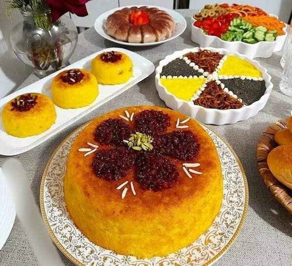 هنر تزئین زعفران در آشپزی ایرانی