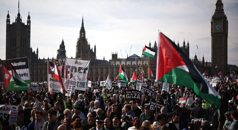 تظاهرات گسترده در اروپا در حمایت از غزه و علیه سیاستهای رژیم صهیونیستی تظاهرات گسترده در اروپا در حمایت از غزه و علیه سیاستهای رژیم صهیونیستی