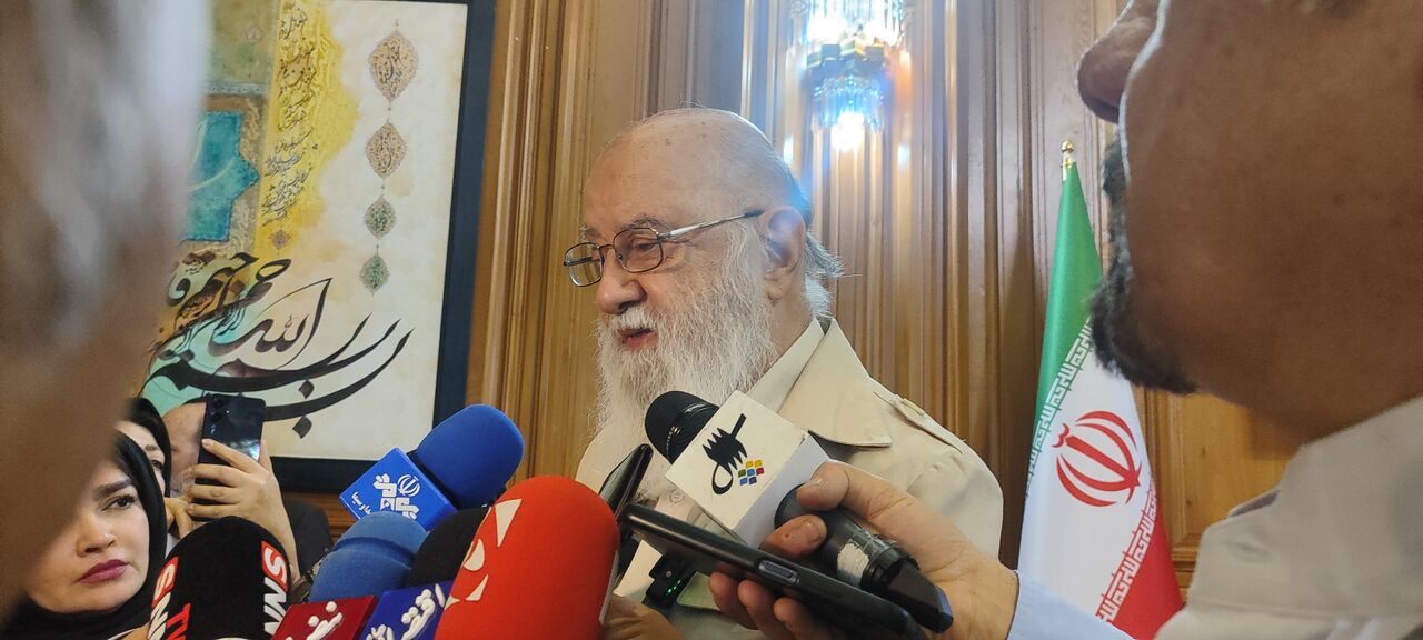 چمران: یقه شهردار تراکم‌فروش مازاد را می‌گیریم