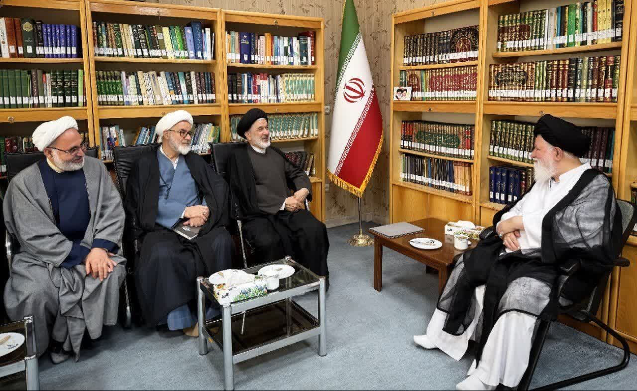 آیت‌الله علم‌الهدی: مهمترین غدغه مردم مشکلات معیشتی است