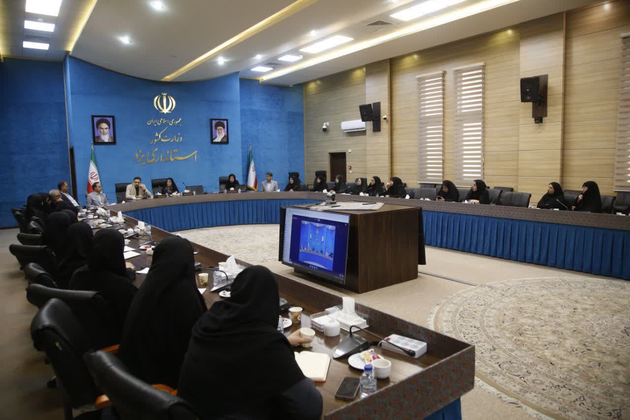تأکید مدیرکل امور بانوان یزد بر نقش خودمراقبتی در پیشگیری از بیماری‌های مزمن زنان