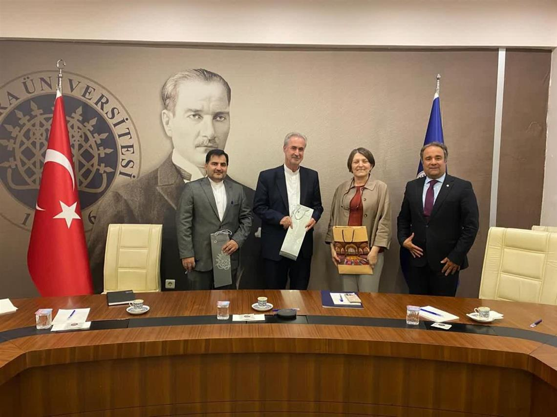 تقویت همکاریهای ایران و ترکیه در راستای توسعه تحقیقات مشترک در علوم نوپدید