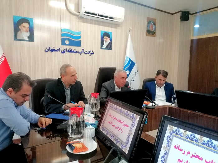 مدیر آب منطقهای اصفهان: زایندهرود با مشارکت مردم زنده میماند