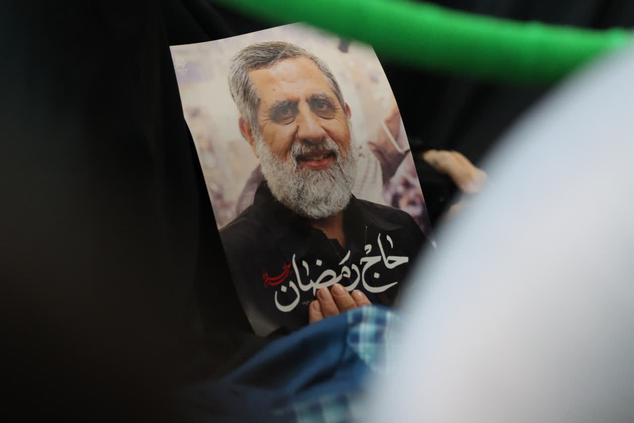 همسر شهید ایزدی: حاج رمضان سراسر وجودش ذکر خدا بود و در زندگی‌اش قرآن و ولایت تجلی داشت