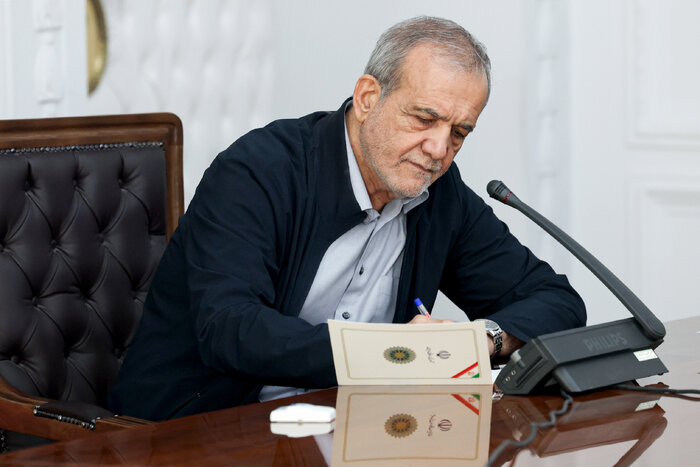 پزشکیان: همکاری ایران و اتحادیه اورآسیا زمینهساز منطقهای قدرتمند است