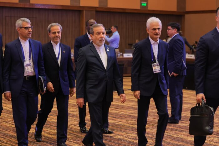 عراقچی در محل نشست وزیران «جنبش عدم تعهد» در کامپالا