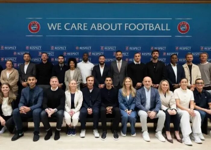 تصمیم مهم «کریم انصاریفرد»؛ کت و شلوار به جای گرمکن!